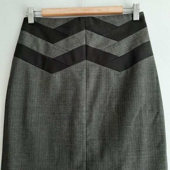 BCBG / Max Azria Julia Wool Blend Pencil Skirt Back Pleat Grey Sz 0 - Picture 2 of 12